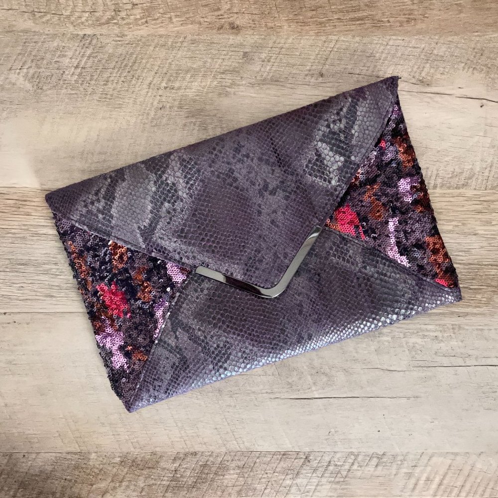 Big Buddha Snake Print & Sequin Envelope Style Cl… - image 4